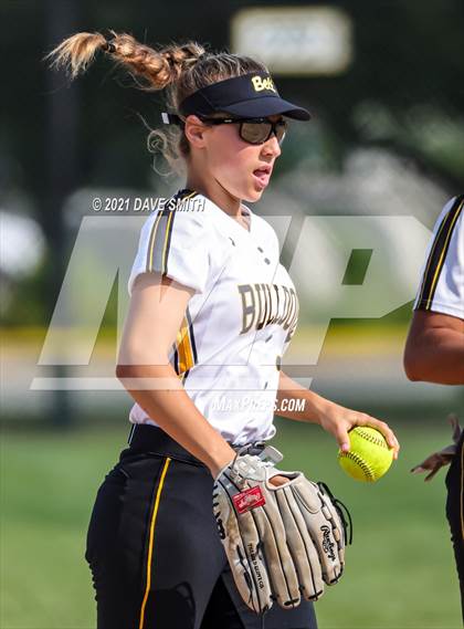 Thumbnail 3 in Valley vs Bettendorf (Rick Doran Classic) photogallery.