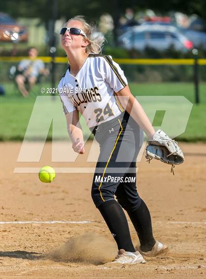 Thumbnail 3 in Valley vs Bettendorf (Rick Doran Classic) photogallery.