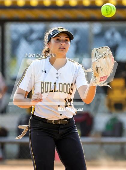 Thumbnail 1 in Valley vs Bettendorf (Rick Doran Classic) photogallery.