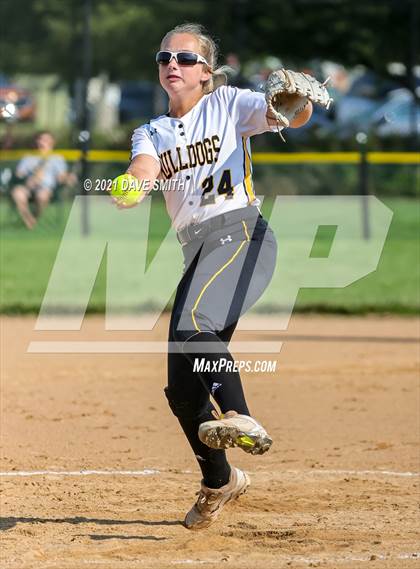 Thumbnail 1 in Valley vs Bettendorf (Rick Doran Classic) photogallery.