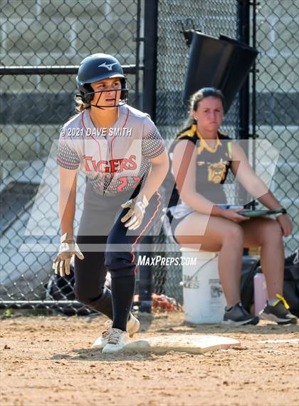 Thumbnail 3 in Valley vs Bettendorf (Rick Doran Classic) photogallery.