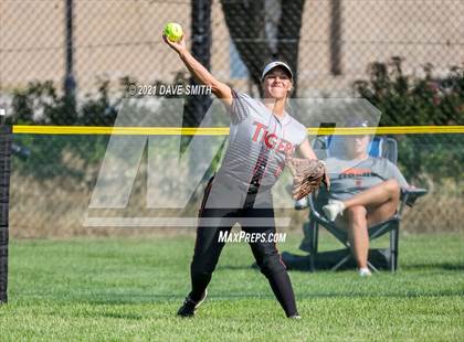 Thumbnail 1 in Valley vs Bettendorf (Rick Doran Classic) photogallery.