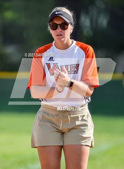 Thumbnail 1 in Valley vs Bettendorf (Rick Doran Classic) photogallery.