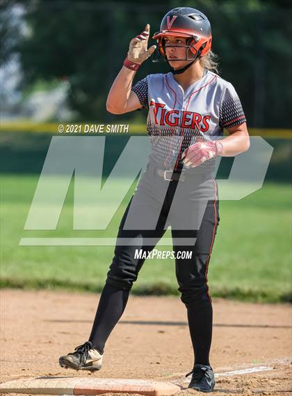 Thumbnail 1 in Valley vs Bettendorf (Rick Doran Classic) photogallery.