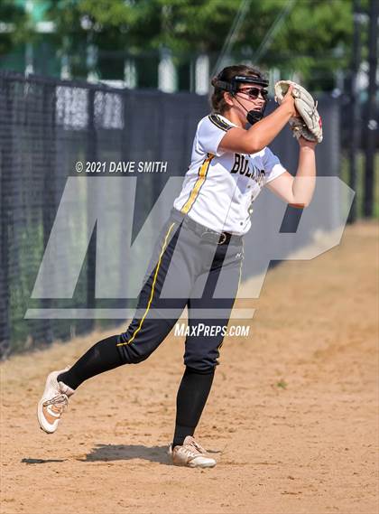 Thumbnail 1 in Valley vs Bettendorf (Rick Doran Classic) photogallery.