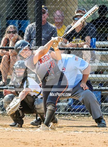 Thumbnail 3 in Valley vs Bettendorf (Rick Doran Classic) photogallery.