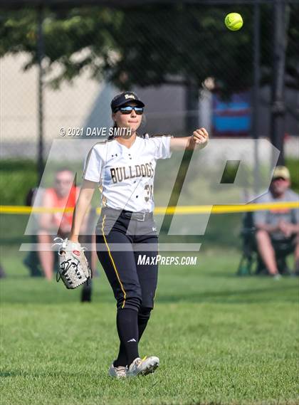 Thumbnail 3 in Valley vs Bettendorf (Rick Doran Classic) photogallery.