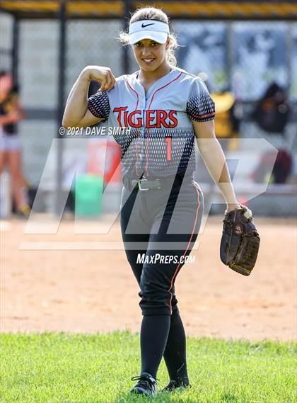 Thumbnail 2 in Valley vs Bettendorf (Rick Doran Classic) photogallery.