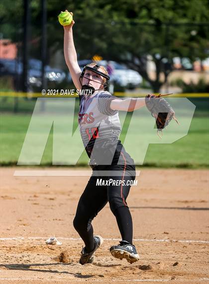 Thumbnail 2 in Valley vs Bettendorf (Rick Doran Classic) photogallery.