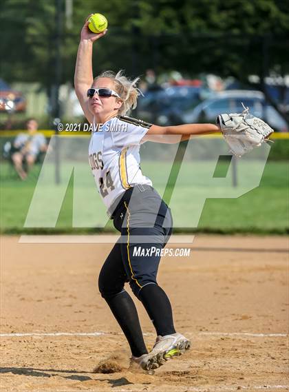 Thumbnail 2 in Valley vs Bettendorf (Rick Doran Classic) photogallery.