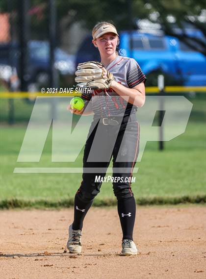 Thumbnail 2 in Valley vs Bettendorf (Rick Doran Classic) photogallery.