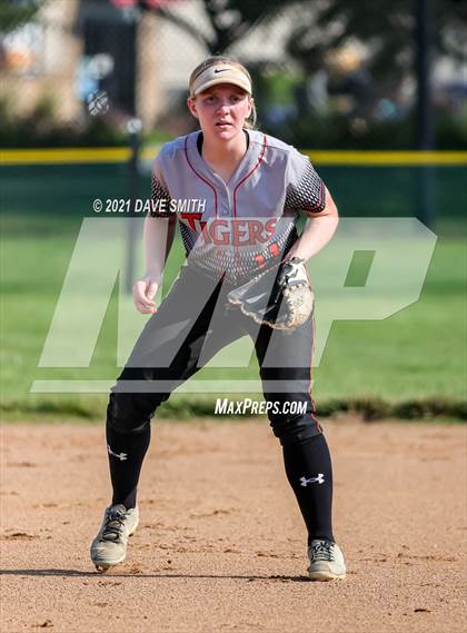 Thumbnail 1 in Valley vs Bettendorf (Rick Doran Classic) photogallery.