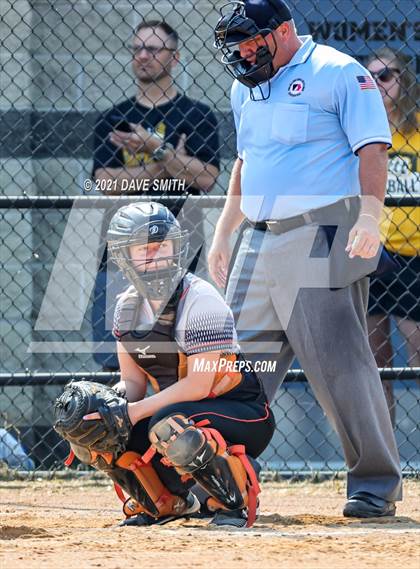 Thumbnail 2 in Valley vs Bettendorf (Rick Doran Classic) photogallery.