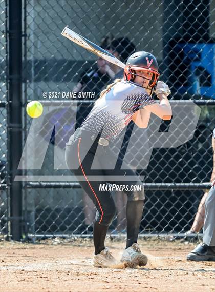 Thumbnail 3 in Valley vs Bettendorf (Rick Doran Classic) photogallery.