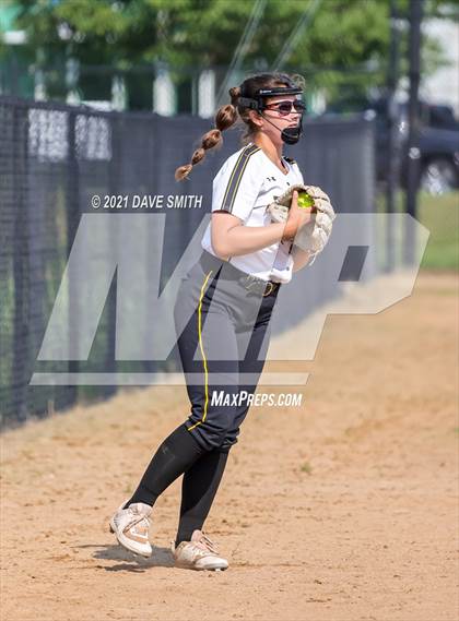 Thumbnail 2 in Valley vs Bettendorf (Rick Doran Classic) photogallery.