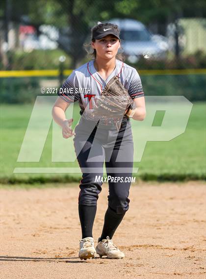Thumbnail 3 in Valley vs Bettendorf (Rick Doran Classic) photogallery.