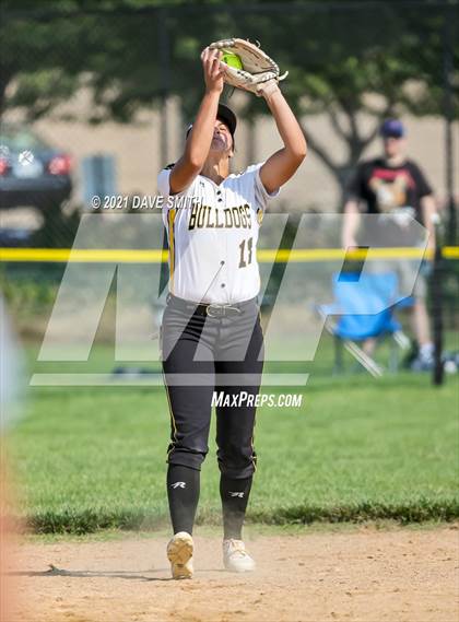 Thumbnail 3 in Valley vs Bettendorf (Rick Doran Classic) photogallery.