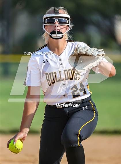 Thumbnail 1 in Valley vs Bettendorf (Rick Doran Classic) photogallery.
