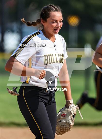 Thumbnail 1 in Valley vs Bettendorf (Rick Doran Classic) photogallery.