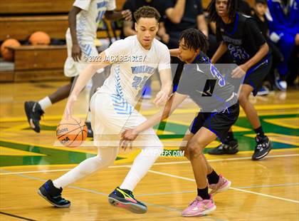 Thumbnail 2 in Westview vs. Estrella Foothills (Judy Dixon Holiday Tournament) photogallery.