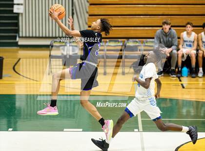 Thumbnail 1 in Westview vs. Estrella Foothills (Judy Dixon Holiday Tournament) photogallery.