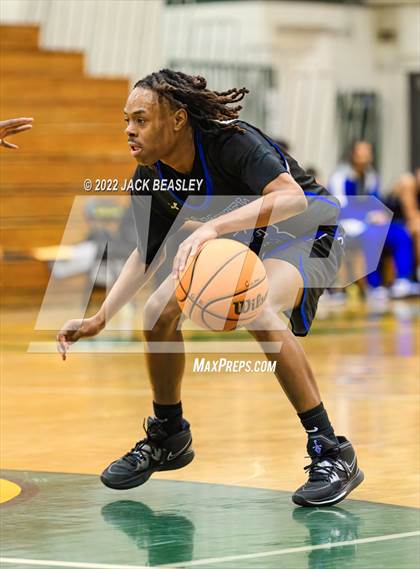 Thumbnail 3 in Westview vs. Estrella Foothills (Judy Dixon Holiday Tournament) photogallery.