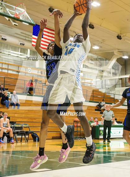 Thumbnail 3 in Westview vs. Estrella Foothills (Judy Dixon Holiday Tournament) photogallery.