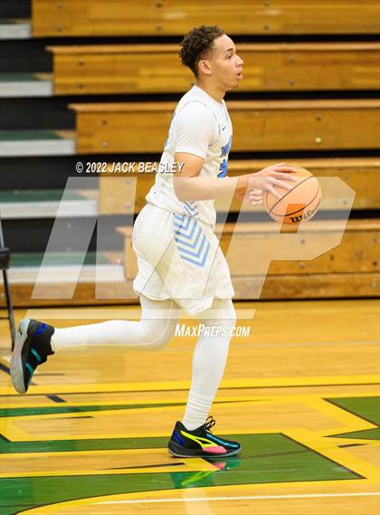 Thumbnail 2 in Westview vs. Estrella Foothills (Judy Dixon Holiday Tournament) photogallery.