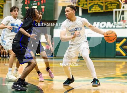 Thumbnail 2 in Westview vs. Estrella Foothills (Judy Dixon Holiday Tournament) photogallery.