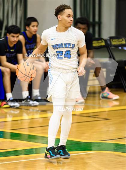 Thumbnail 2 in Westview vs. Estrella Foothills (Judy Dixon Holiday Tournament) photogallery.