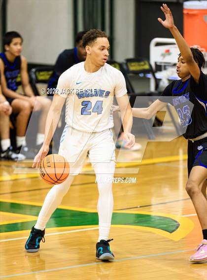 Thumbnail 3 in Westview vs. Estrella Foothills (Judy Dixon Holiday Tournament) photogallery.