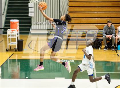 Thumbnail 2 in Westview vs. Estrella Foothills (Judy Dixon Holiday Tournament) photogallery.