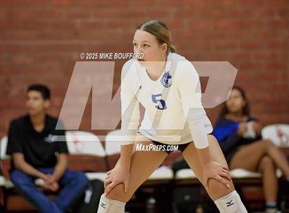 Thumbnail 1 in Wiseburn- Da Vinci vs Bishop Diego (CIF-SS D6 Round 2) photogallery.