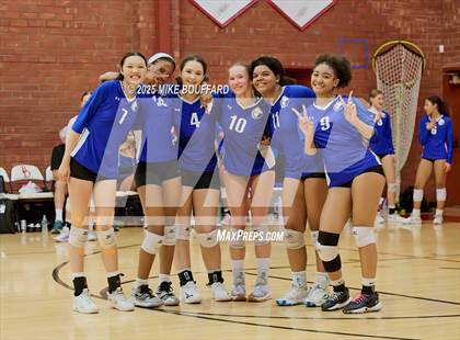 Thumbnail 2 in Wiseburn Da Vinci vs Bishop Diego (CIF-SS D6 Round 2) photogallery.