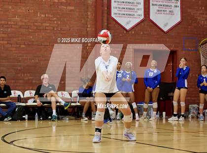Thumbnail 2 in Wiseburn- Da Vinci vs Bishop Diego (CIF-SS D6 Round 2) photogallery.