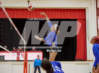 Thumbnail 1 in Wiseburn- Da Vinci vs Bishop Diego (CIF-SS D6 Round 2) photogallery.