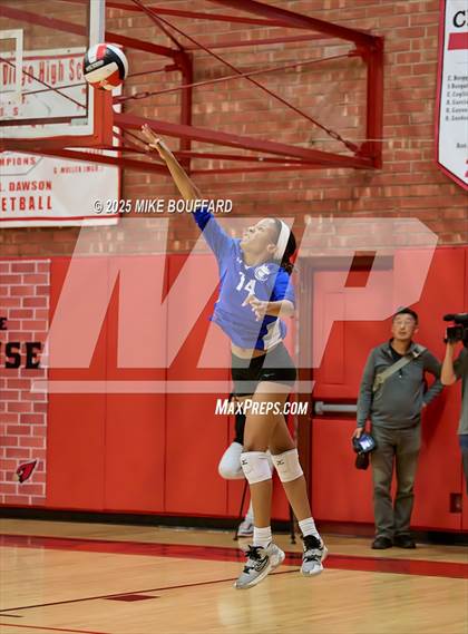 Thumbnail 2 in Wiseburn Da Vinci vs Bishop Diego (CIF-SS D6 Round 2) photogallery.