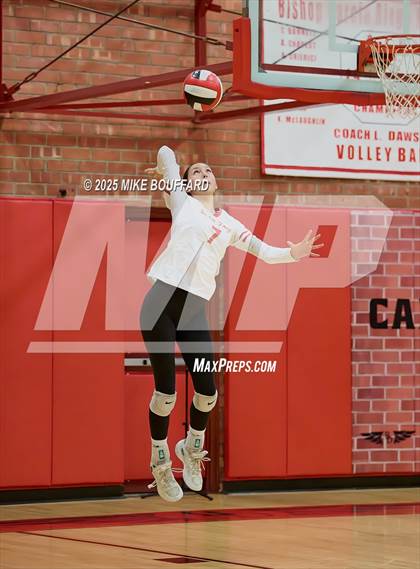 Thumbnail 3 in Wiseburn Da Vinci vs Bishop Diego (CIF-SS D6 Round 2) photogallery.