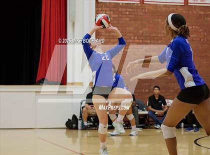 Thumbnail 3 in Wiseburn Da Vinci vs Bishop Diego (CIF-SS D6 Round 2) photogallery.