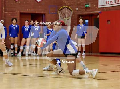 Thumbnail 1 in Wiseburn Da Vinci vs Bishop Diego (CIF-SS D6 Round 2) photogallery.