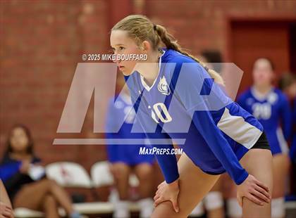 Thumbnail 3 in Wiseburn- Da Vinci vs Bishop Diego (CIF-SS D6 Round 2) photogallery.
