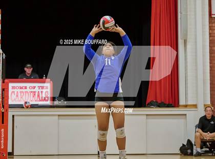 Thumbnail 3 in Wiseburn Da Vinci vs Bishop Diego (CIF-SS D6 Round 2) photogallery.