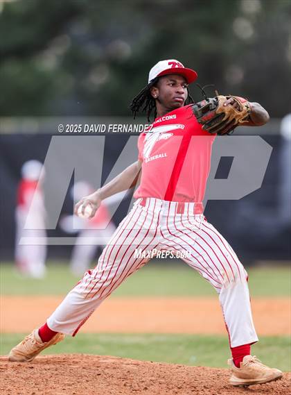 Thumbnail 3 in Hoke County vs Seventy-First  photogallery.