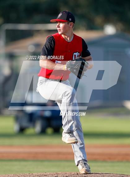 Thumbnail 2 in Village Christian vs Maranatha photogallery.