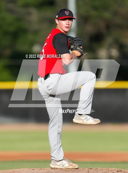 Thumbnail 3 in Village Christian vs Maranatha photogallery.