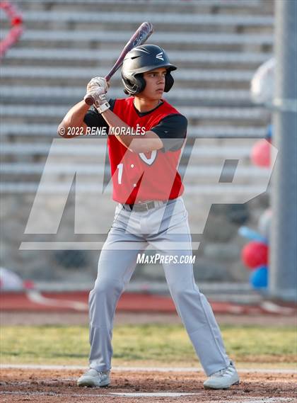 Thumbnail 3 in Village Christian vs Maranatha photogallery.