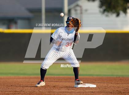 Thumbnail 3 in Village Christian vs Maranatha photogallery.