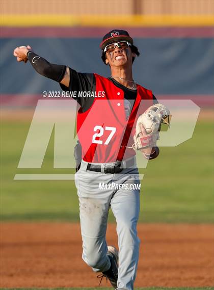 Thumbnail 2 in Village Christian vs Maranatha photogallery.