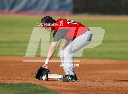 Thumbnail 3 in Village Christian vs Maranatha photogallery.