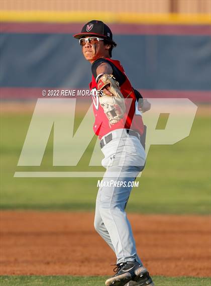 Thumbnail 1 in Village Christian vs Maranatha photogallery.